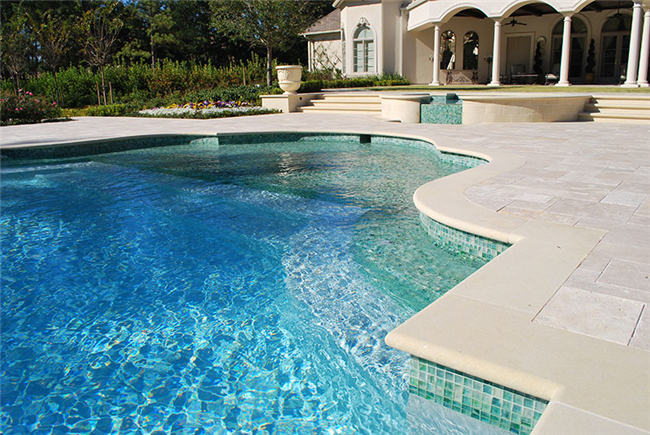 Glass Mosaic Vs Ceramic For, Can You Use Any Glass Tile In A Pool