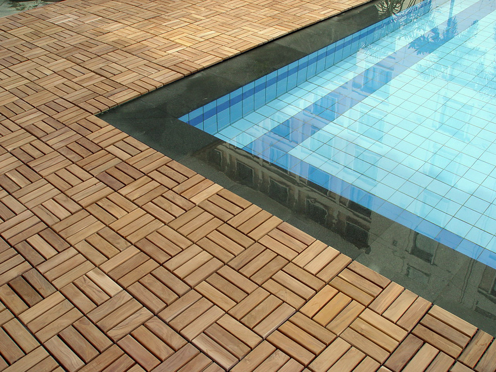 wood pool deck.jpg