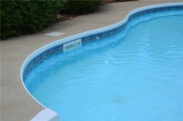 check pool water level regularly.jpg