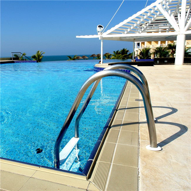 Non slip tile for swimming pool surround.jpg