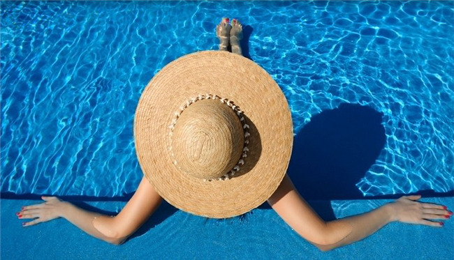 pool exercising and relaxing.jpg