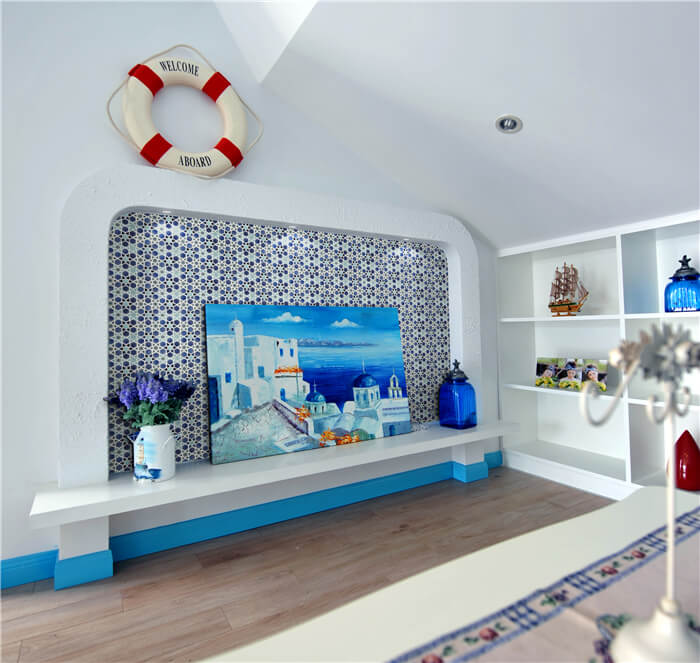 blue swimming pool tiles for interior decorating.jpg
