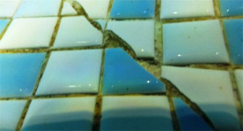 swimming pool tiles crack for many reasons.jpg