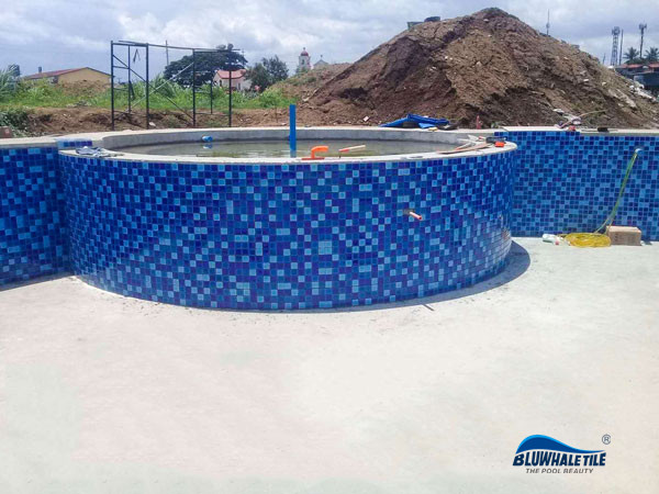 paving the premium swimming pool tiles