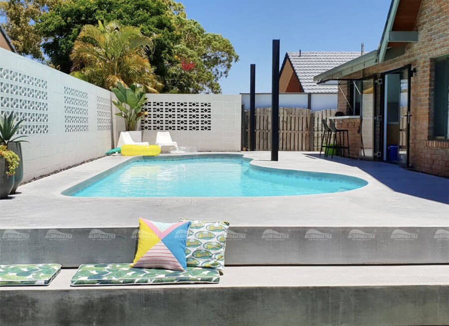 concrete swimming pool decking