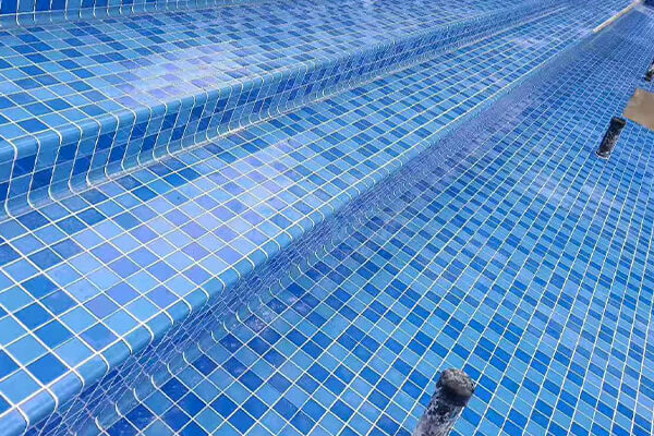 blue crystal glass mosaic tile for swimming pool remodel project