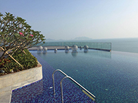 Now This Is Where I Wanna Spend My Summer!-rooftop infinity pool, infinity pool design, pool tile supplier, pool mosaics